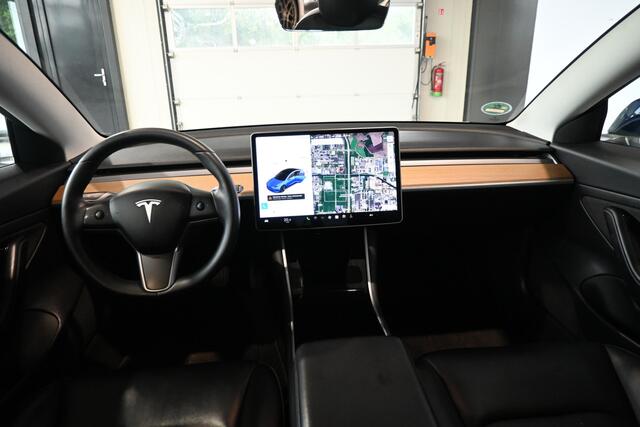 Tesla Model 3 Standard RWD Plus 60 kWh Autopilot Navigatie Panoramadak Rijklaarprijs Inruil Mogelijk!