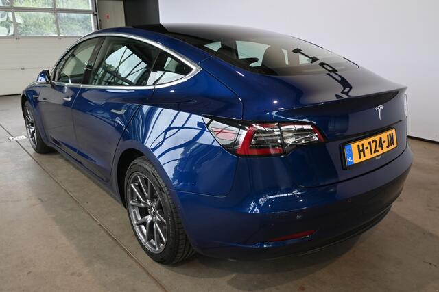 Tesla Model 3 Standard RWD Plus 60 kWh Autopilot Navigatie Panoramadak Rijklaarprijs Inruil Mogelijk!