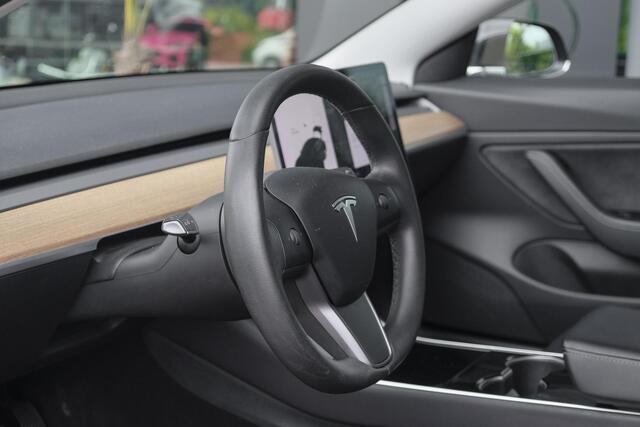 Tesla Model 3 Long Range 350pk AWD 75 kWh Panoramadak NLauto Leder Autopilot
