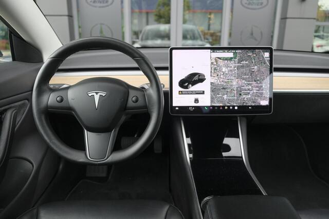 Tesla Model 3 Long Range 350pk AWD 75 kWh Panoramadak NLauto Leder Autopilot