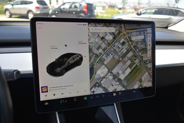 Tesla Model 3 Long Range AWD 75 kWh Wit Interieur