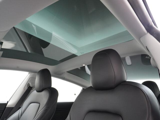 Tesla Model 3 Long Range 498 PK 82kwh 4,4sec 0-100 19" WarmtePomp Stuurverwarmd Elektr.A-klep FSD-Full Self Driving Computer-3 Premium Audio 4wd AutoPilot Panoramadak Camera's Leer Adaptive-Cruise-Control+Stop&Go Pdc-a+v Dual-Ecc Dual-Motor AWD Keyless(via GSM) Stoel e