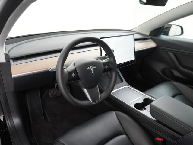 Tesla Model 3 Long Range 498 PK 82kwh 4,4sec 0-100 19" WarmtePomp Stuurverwarmd Elektr.A-klep FSD-Full Self Driving Computer-3 Premium Audio 4wd AutoPilot Panoramadak Camera's Leer Adaptive-Cruise-Control+Stop&Go Pdc-a+v Dual-Ecc Dual-Motor AWD Keyless(via GSM) Stoel e