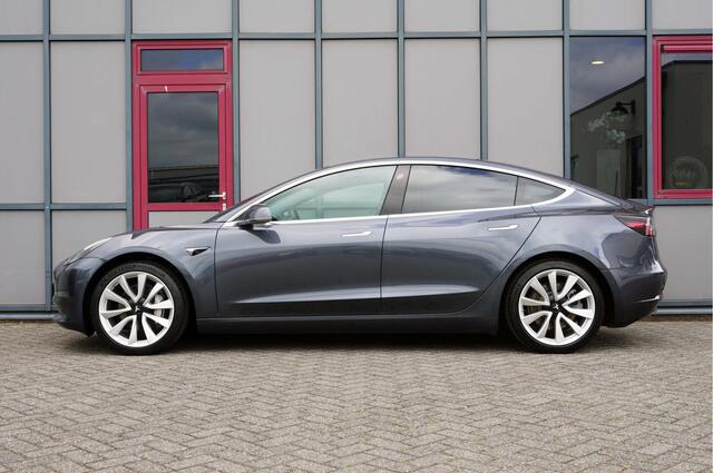 Tesla Model 3 Long Range AWD 75kWh Autopilot