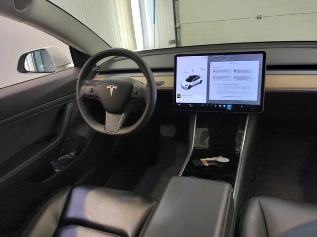 Tesla Model 3 Range Plus | Autopilot | Panorama | Leder | Navi | Camera |