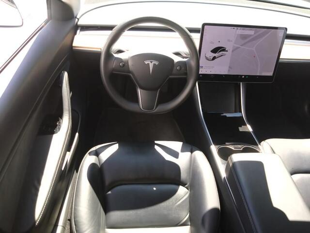 Tesla Model 3 Range Plus | Autopilot | Panorama | Leder | Navi | Camera |