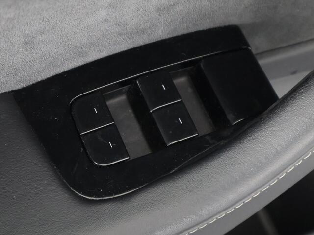 Tesla Model 3 Long Range AWD 75 kWh | Dodehoek detectie | Voorstoelen verwarmd |