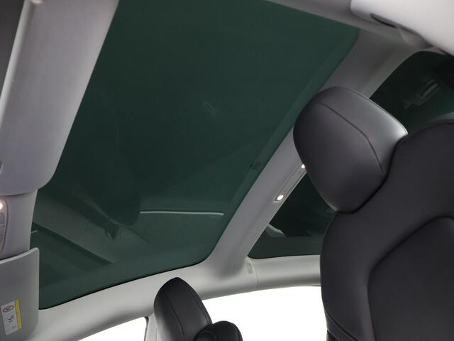 Tesla Model 3 Standard RWD Plus 60 kWh | Navigatie | 1e eigenaar | Panoramadak | Camera | Leder |