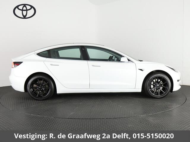 Tesla Model 3 Standard RWD Plus 60 kWh | ACCU 85% | 1e eigenaar | Navigatie | Panoramadak | Camera | Leder |