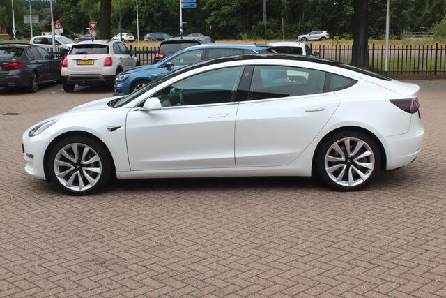 Tesla Model 3 Long Range AWD 75 kWh / Autopilot / Panoramadak / Camera / Leder / 20'' / Leder / Premium Audio