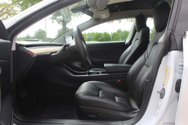 Tesla Model 3 Long Range AWD 75 kWh / Autopilot / Panoramadak / Camera / Leder / 20'' / Leder / Premium Audio