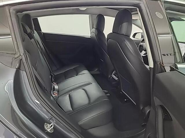 Tesla Model 3 Long Range AWD 75 kWh | Trekhaak | All season | SOH 88% | LM 19 inch |