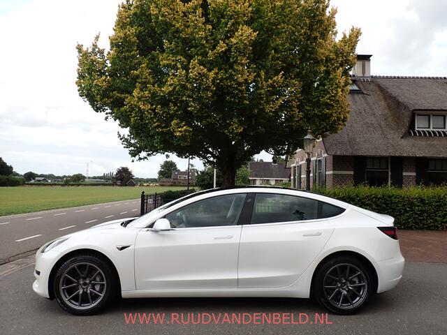 Tesla Model 3 SR+ 60kWh AUTOPILOT / TREKHAAK / PANODAK / PREMIUM