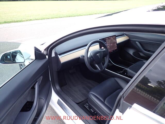 Tesla Model 3 SR+ 60kWh AUTOPILOT / TREKHAAK / PANODAK / PREMIUM
