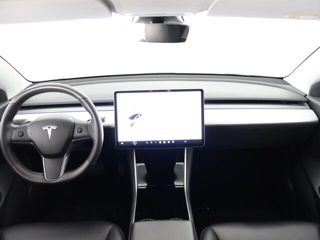 Tesla Model 3 BLACKSTYLE BI-TONE PANODAK STD RANGE RWD 60 kWH LEDER.NAVI.CAMERA.AUTOPILOT, STOELVERWARMING EN NOG VEEL MEER!