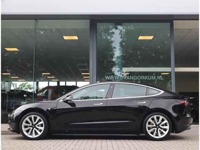 Tesla Model 3 Standard RWD Plus 60 kWh / AutoPilot
