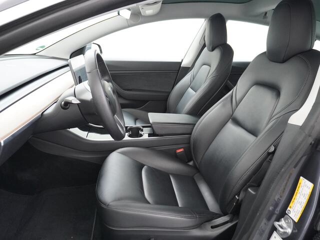 Tesla Model 3 Long Range AWD 75kWh 463PK Lmv FSD-3 Computer Premium Audio AutoPilot Panoramadak Camera's Leer Adaptive-Cruise-Control+Stop&Go Pdc Dual-Ecc Dual-Motor Keyless 4WD Stoel en achterbank verwarming Elektr.Stoelen+Memory+Easy-Entry WiFi 1e Eigenaar Origineel 