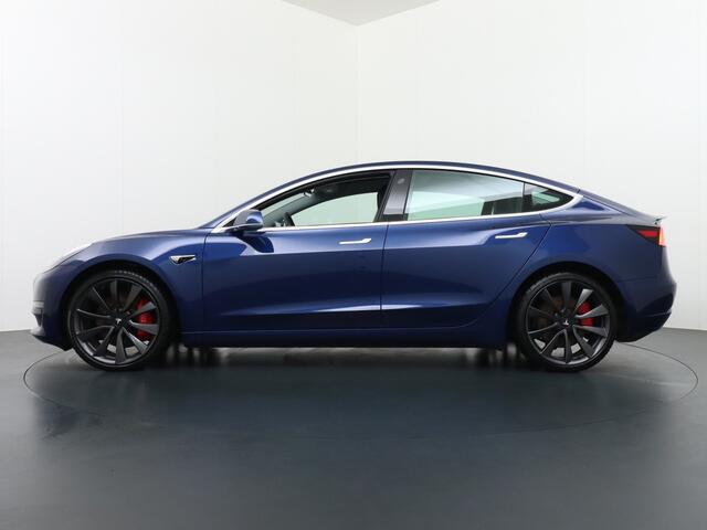 Tesla Model 3 Performance 513pk 3,4 sec 0-100 ! 20"lm FSD-computer 3 AutoPilot Carbon-Spoiler Premium-HiFi Pano.dak Camera Leer Adaptive-Cruise+Stop&Go PDC-A+Voor Wifi Ecc Pdc Cruise Dual Motor! Long Range 75 kWh Stoel en achterbank verwarming Keyless/G Navigatiesystee