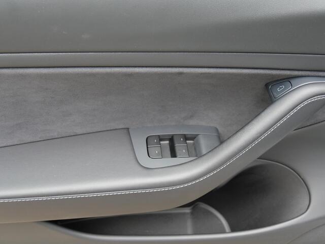 Tesla Model 3 Long Range AWD 75 kWh Facelift MY21 Autopilot3 Warmtepomp Trekhaak PremiumAudio 360Camera