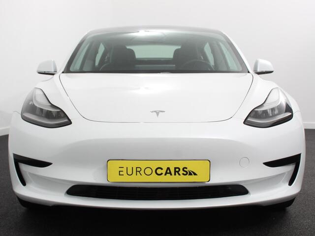 Tesla Model 3 Standard RWD Plus 60 kWh | Panorama dak | Navigatie | Leder | PDC VA | Camera |19" Sport Wheels
