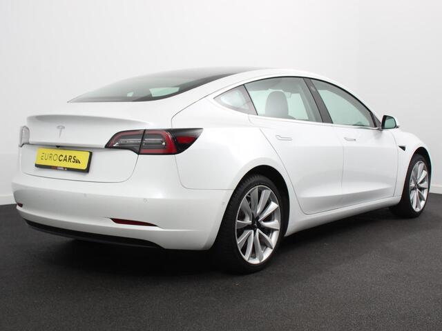 Tesla Model 3 Standard RWD Plus 60 kWh | Panorama dak | Navigatie | Leder | PDC VA | Camera |19" Sport Wheels