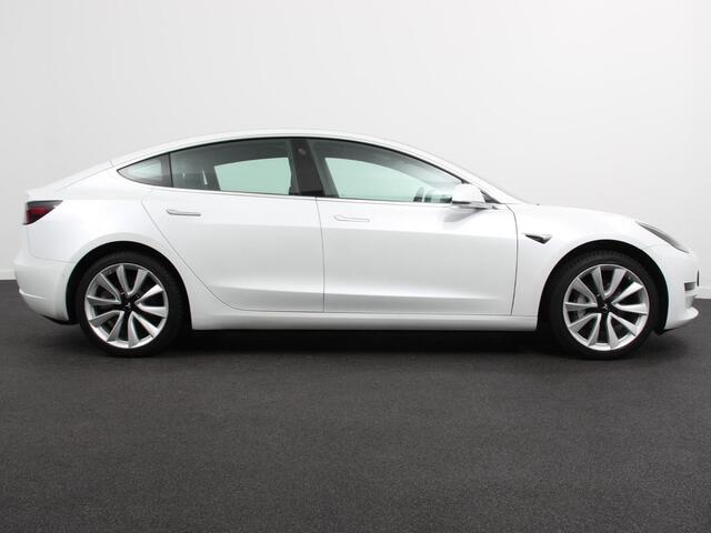 Tesla Model 3 Standard RWD Plus 60 kWh | Panorama dak | Navigatie | Leder | PDC VA | Camera |19" Sport Wheels