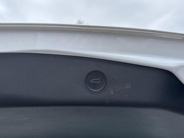 Tesla Model 3 Standard RWD Plus 60 kWh | LFP-accu | Facelift model | Elektrische kofferbak | 19-inch velgen | Panoramadak | Autopilot | Performance spoiler | Rijklaar met 12 maanden BOVAG-garantie