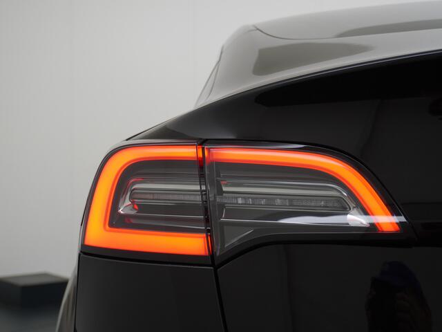 Tesla Model 3 Long Range AWD 75kWh 463PK Trekhaak 19" Ivory FSD-3 Computer Premium Audio AutoPilot Panoramadak Camera's Leer Adaptive-Cruise-Control+Stop&Go Pdc Dual-Ecc Dual-Motor Keyless 4WD Stoel en achterbank verwarming Elektr.Stoelen+Memory+Easy-Entry WiFi Garanti