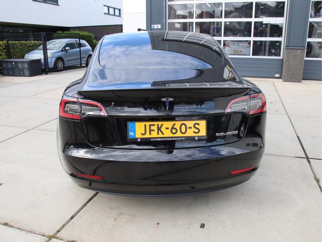 Tesla Model 3 Performance AWD 82kWh Autopilot, Warmtepomp, Pano, VOL opties Aanbieding!