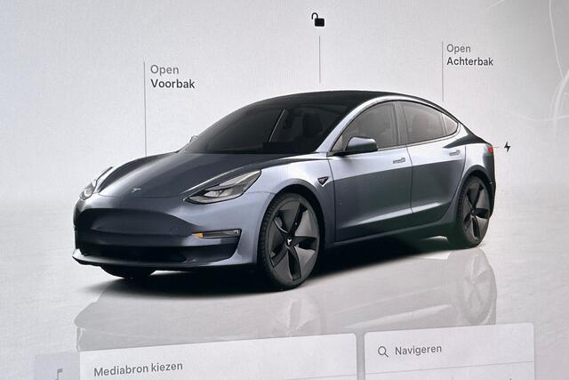 Tesla Model 3 Standard RWD Plus, Basic Autopilot, Panoramadak