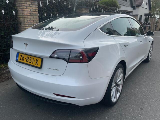 Tesla Model 3 Long Range AWD 75 kWh / 108.450 km/ 2019