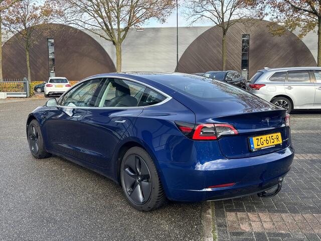 Tesla Model 3 Long Range AWD 75 kWh AFNEEMBARE TREKHAAK | 750KG TREKGEWICHT | ORIGNEEL NL AUTO | RIJKLAAR MET 12 MND BOVAG GARANTIE |