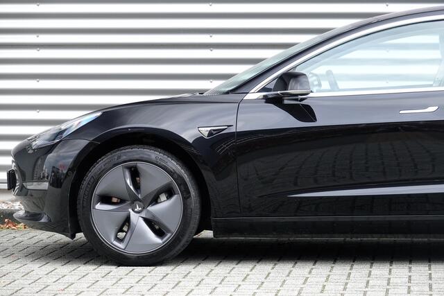 Tesla Model 3 Standard RWD Plus 60 kWh | Trekhaak | AutoPilot | Wit Leder |