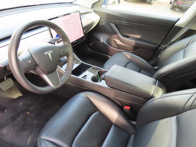 Tesla Model 3 Standard RWD Plus 60 kWh*Autopilot*Trekhaak*EXPORTPRIJS*