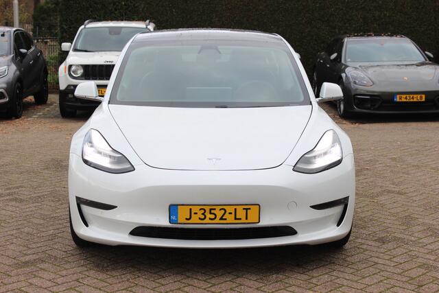 Tesla Model 3 Performance AWD 75 kWh / Autopilot / Panoramadak / Camera / Leder / 20'' / Leder / Premium Audio