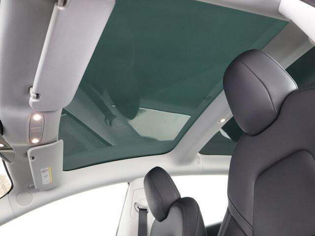 Tesla Model 3 Standard RWD Plus 60 kWh + FSD systeem | Navigatie | Panoramadak |