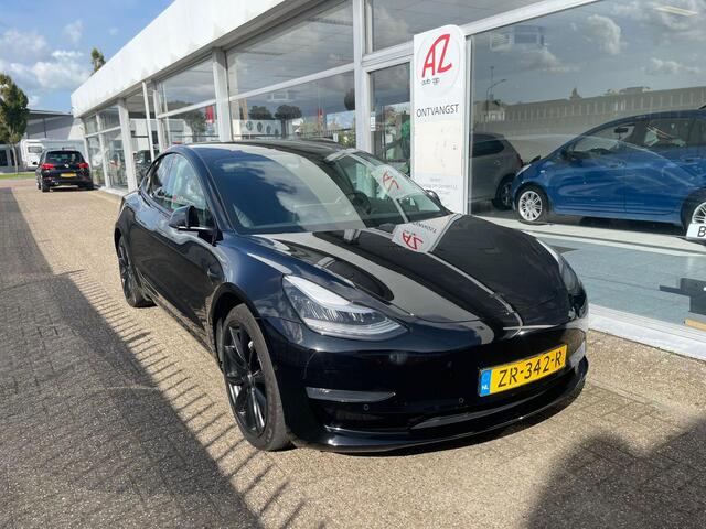 Tesla Model 3 | Long Range dual motor 485 km Actieradius | - 1e eigenaar | NAP | 4-WDRIVE -APK TOT 7 AUG 2027 | | 1e eigenaar | Navigatie | Panoramadak | Voorzien van trekhaak | Electronic climate control | Navigatiesysteem full map |