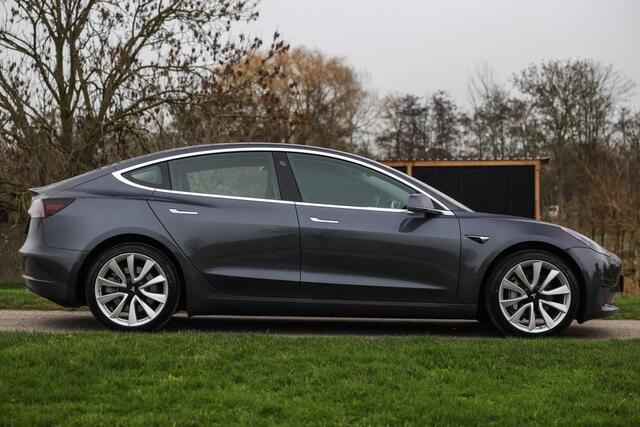 Tesla Model 3 Standard RWD Plus LFP 60 kWh ? Performance velg ? ACC ? Pano