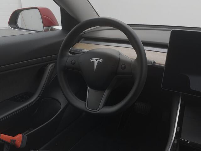 Tesla Model 3 Standard RWD Plus 60 kWh | PANO | KEYLESS | AUTOPILOT | STOEL - STUUR VERWARMING