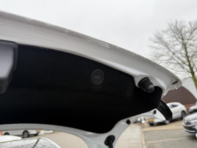 Tesla Model 3 Premium Long Range AWD 78 kWh ORGINELE AFN. TREKHAAK TESLA| AUTOPILOT| STOELVENTILATIE + VERWARMING| VOLLEDIGE TESLA GARANTIE T/M 01/2028 OF 80.000KM| DE HOOGVOLTACCU EN AANDRIJFLIJN TOT 2032 of 192.000KM |