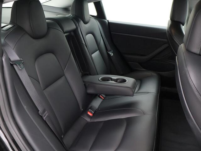 Tesla Model 3 60 kWh RWD *BTW* + LEDER | AUTOPILOT | PANORAMA | 3 CAMERA'S