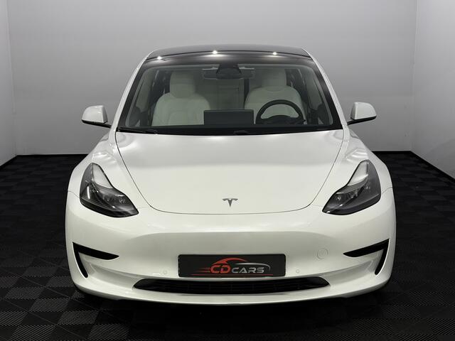 Tesla Model 3 Standard RWD Plus 60 kWh Autopilot, Panoramadak, 360 Camera, Wit leder, Elektrische achterklep, Dynamiek, Cruise control