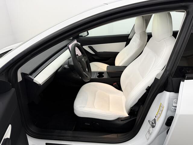 Tesla Model 3 Standard RWD Plus 60 kWh Autopilot, Panoramadak, 360 Camera, Wit leder, Elektrische achterklep, Dynamiek, Cruise control