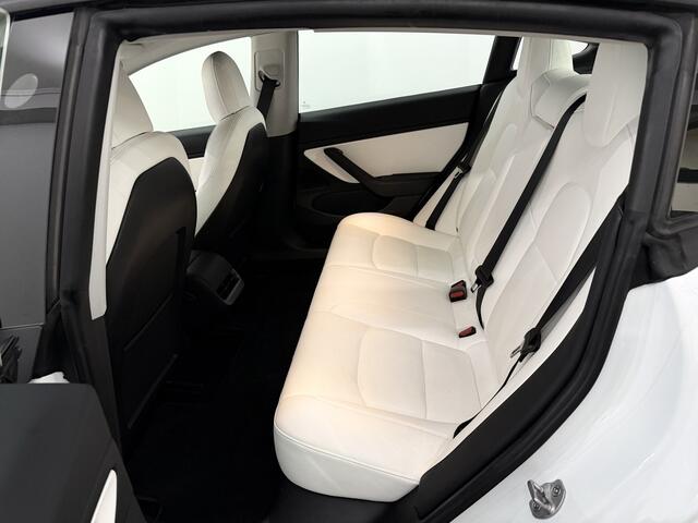 Tesla Model 3 Standard RWD Plus 60 kWh Autopilot, Panoramadak, 360 Camera, Wit leder, Elektrische achterklep, Dynamiek, Cruise control