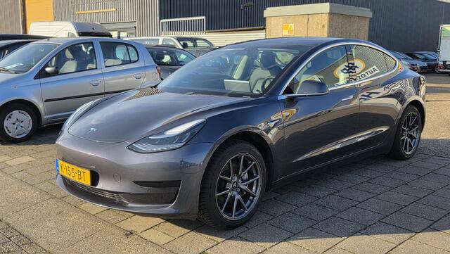 Tesla Model 3 Standard RWD Plus 60 kWh