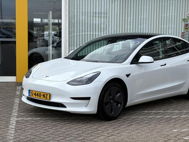 Tesla Model 3 Standard RWD Plus 60 kWh | NAP | Autopilot | Navigatie | Climate Control | Stoelverwarming | Inclusief Winterbanden set |