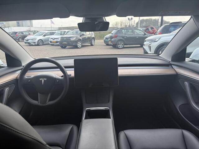 Tesla Model 3 Standard RWD Plus 60 kWh | NAP | Autopilot | Navigatie | Climate Control | Stoelverwarming | Inclusief Winterbanden set |