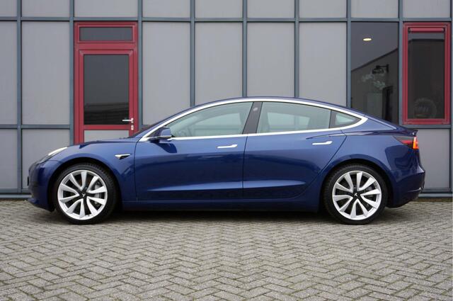 Tesla Model 3 Standard RWD Plus 60kWh SOH 92% Trekhaak
