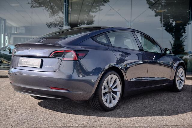 Tesla Model 3 Long Range AWD 75 kWh ** 19inch **