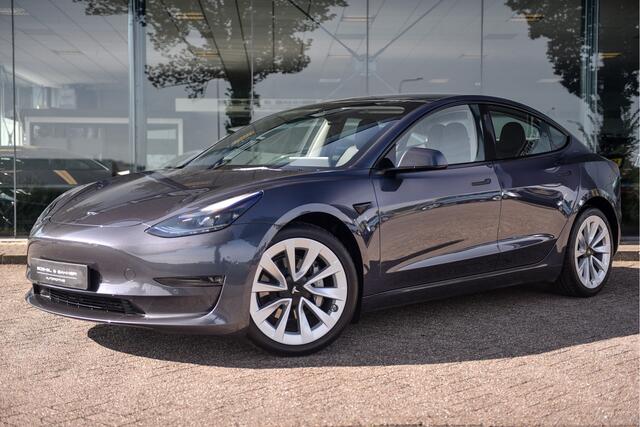 Tesla Model 3 Long Range AWD 75 kWh ** 19inch **